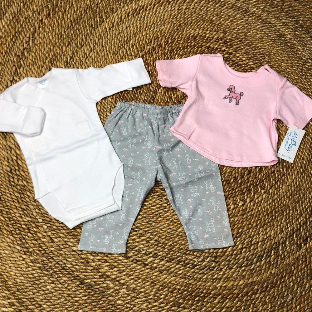 New 8 to 11 Pounds Newborn 3 Piece Bundle Baby Girls Infant Infants Newborns Dog